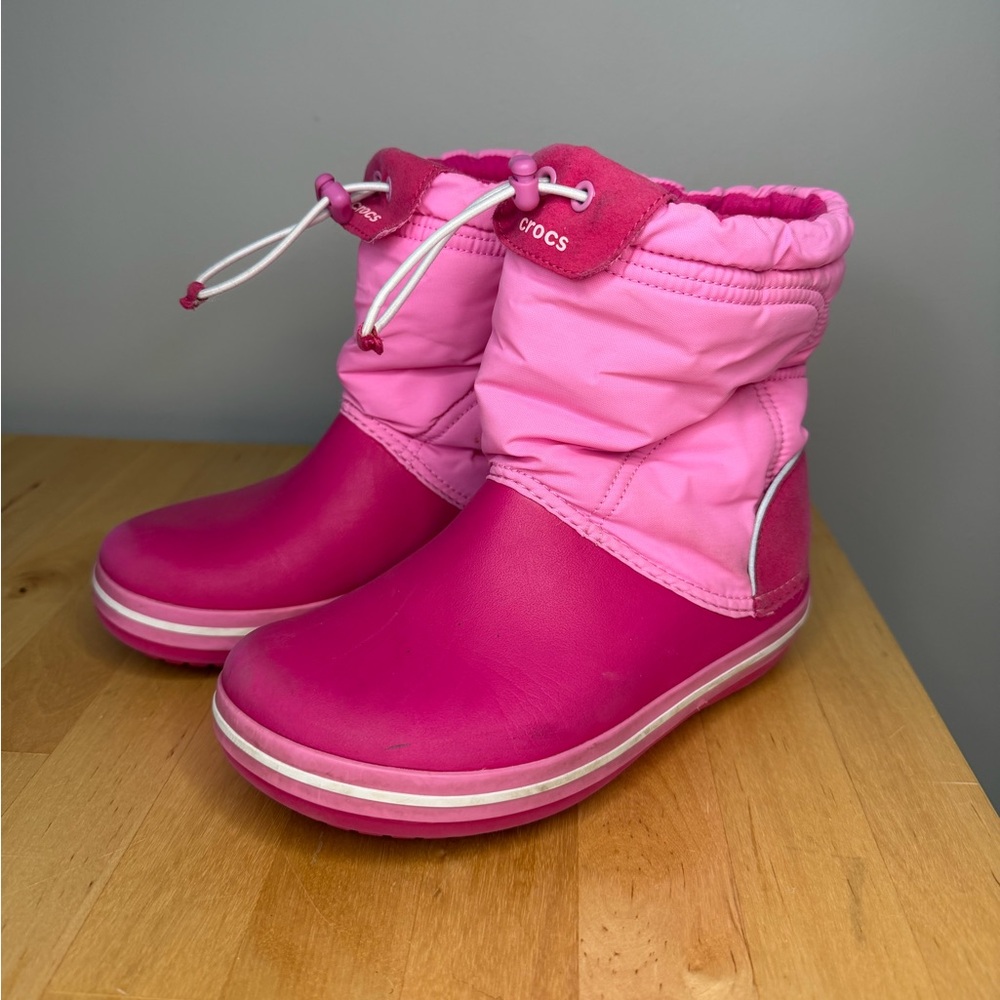 Crocs Kids Insulated Snow Boots Size J2 Two Tone Pink